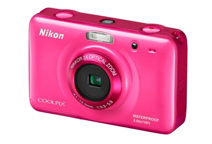 مجموعة الصيف من كاميرات نيكون COOLPIX تركز على تسجيل ذكريات لا تنسى